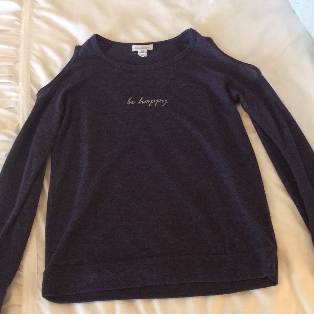 Long sleeve off the shoulder top for girls.